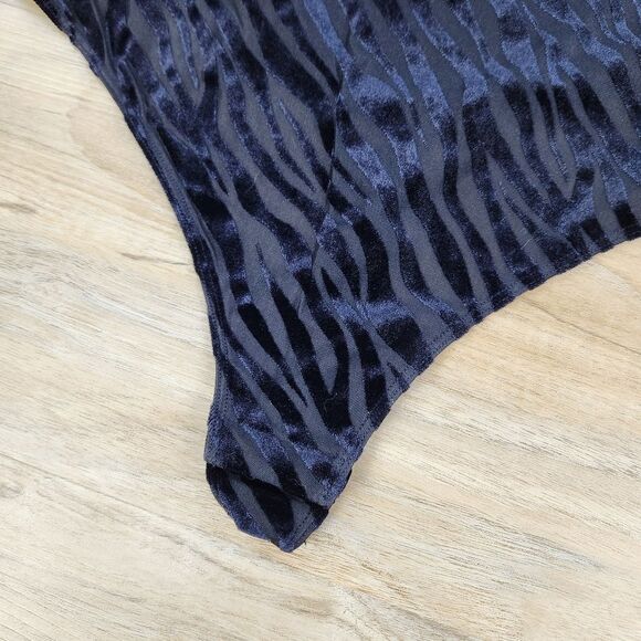 🩵NWT Sofia Vergara Black Burnout Zebra Print Long Sleeve Medium - Picture 8 of 12